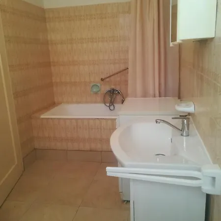 Apartment Comfortable With Balcony & Garden View